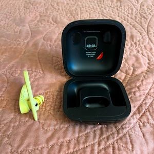 Powerbeats Pro True Wireless CHARGING CASE